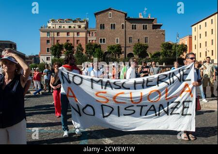 Roma, Italia, 05/06/2020: No Mask rally, contro la 'dittatura sanitaria'. Piazza bocca della Verità Foto Stock