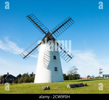 Little Marton Mill Blackpool Lancashire England il Regno Unito è un grado 2 elencati mulino torre costruito nel 1838 e fu un Mulino grist che ha smesso di lavorare nel settembre 1928 Foto Stock