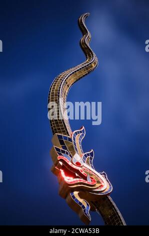 Gable apex sul tetto del tempio a Chiangmai, thailandia Foto Stock