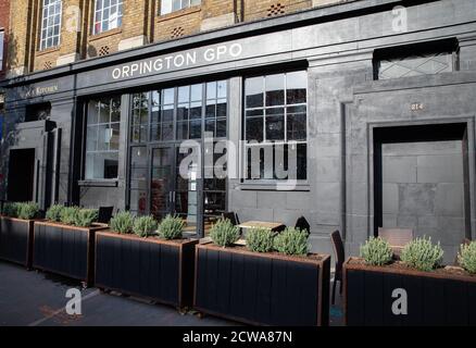 Orpington GPO Bar e cucina che era un tempo l'Ufficio postale di Orpington High Street, Kent Foto Stock