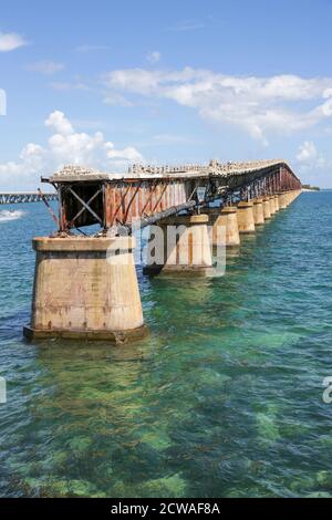 Il vecchio ponte Seven Mile disusato collega le Keys alla terraferma, Key West, Florida, USA Foto Stock