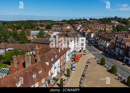 Inghilterra, Sussex est, Battaglia, vista elevata del centro città da Battle Abbey Gatehouse Foto Stock