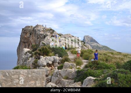 Turisti a Cap de Formentor Maiorca Foto Stock