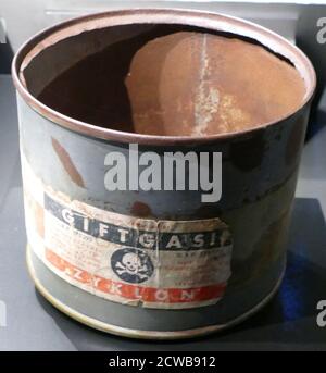 CAN of Zyklon B, un pesticida inventato in Germania e utilizzato in Germania nazista nelle camere a gas per uccidere gli ebrei come parte dell'Olocausto, come ad Auschwitz e in altri campi di sterminio Foto Stock