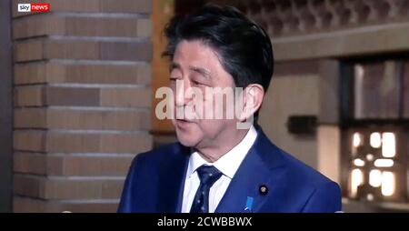 Shinzo Abe, primo ministro del Giappone si rivolge alla nazione durante la pandemia del virus Corona. Marzo 2020 Foto Stock