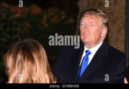 Fotografia del presidente Donald Trump con sua moglie Melania Trump che partecipa al vertice NATO di Londra, dicembre 2019 Foto Stock