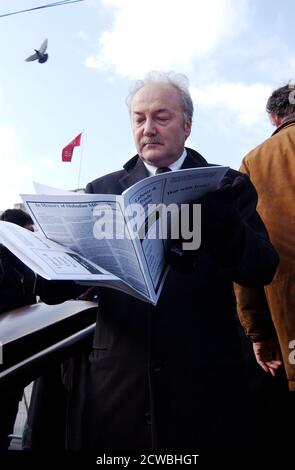 Fotografia di George Galloway che parla ad un raduno della guerra anti-Iraq. George Galloway (1954-) un politico, emittente e scrittore britannico. Foto Stock