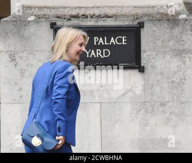 Fotografia di Liz Truss. Elizabeth Mary Truss (1975-) un politico britannico che serve come Segretario di Stato per il Commercio Internazionale e Presidente del Consiglio del Commercio dal luglio 2019 e Ministro per le Donne e le pari dal settembre 2019. Foto Stock