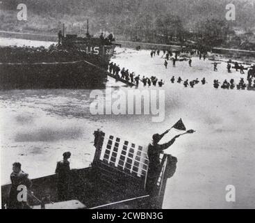 Fotografia in bianco e nero della seconda guerra mondiale (1939-1945) che mostra l'immagine dello sbarco alleato in Provenza nel 1944; lo sbarco alleato tra Tolone e Cannes il 15 agosto 1944. Foto Stock