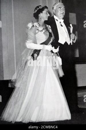 Regina Elisabetta II con Robert Menzies (primo Ministro dell'Australia), a Sydney, Australia, nel febbraio 1954 Foto Stock