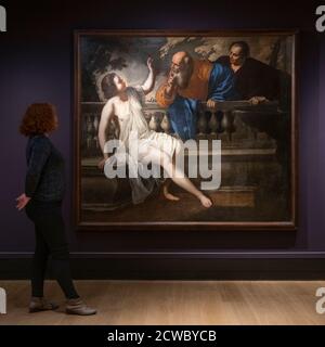 National Gallery, Londra, Regno Unito. 30 settembre 2020. Un primo Regno Unito, la maggiore mostra Artemisia del lavoro di Artemisia Gentileschi (1593-1654 o più tardi) apre il 3 ottobre, rinviata dai primi di aprile a causa della chiusura Covid-19. La mostra si ispira alla recente acquisizione da parte della Galleria dell’autoritratto di Gentileschi come Santa Caterina d’Alessandria. Image: Artemisia Gentileschi, Susannah e gli anziani (1652). Polo Museale‘Emilia Romagna. Credit: Malcolm Park/Alamy Live News. Foto Stock