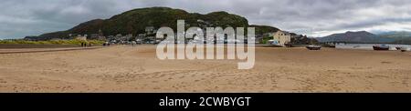 Immagine panoramica del porto di Barmouth Galles del Nord Foto Stock