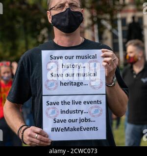 Londra, Regno Unito. 29 Settembre 2020. Una protesta per sostenere l'industria degli "Live Events" che si è svolta in due sedi al di fuori del Parlamento. Credit: Ian Davidson/Alamy Live News Foto Stock