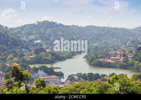 Sri Lanka, Kandy, vista del lago Kandy Foto Stock