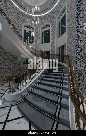 Interno di un ristorante sulla Palm a Dubai, Emirati Arabi Uniti Foto Stock