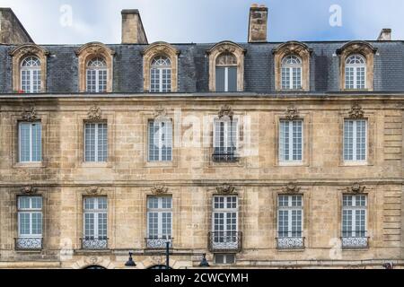 Bordeaux, splendida città francese, edifici tipici nel centro Foto Stock