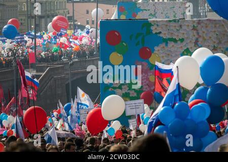 Mosca, Russia. 1 maggio 2018. Un raduno organizzato dai sindacati in Piazza Rossa segna la Giornata Internazionale dei lavoratori nel centro di Mosca, Russia Foto Stock