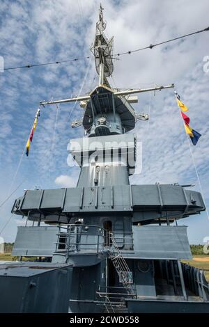 Wilmington, North Carolina USA - Febbraio 11 2020 corazzata USS North Carolina, attualmente ormeggiata lungo il fiume Cape Fear a Wilmington, North Carolina. Foto Stock