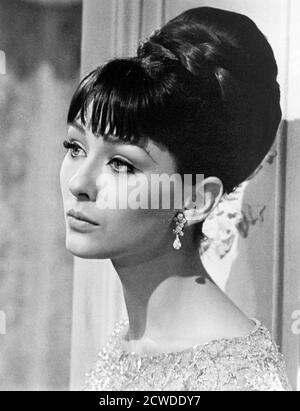 Christine Kaufmann, Ritratto pubblicitario per il film, 'Wild and Wonderful', Universal Pictures, 1964 Foto Stock