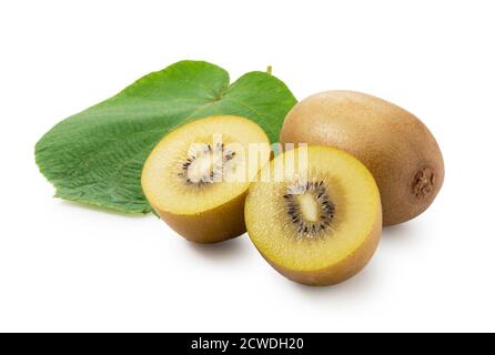 Kiwi d'oro e foglie su sfondo bianco Foto Stock