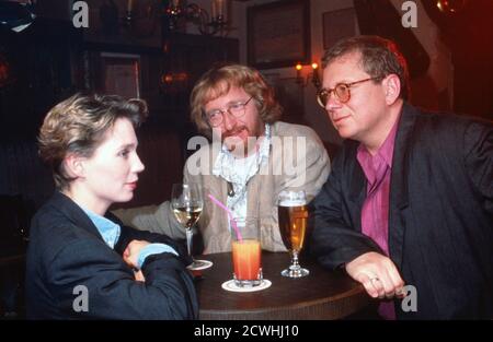 Frosch im Hals, Fernsehfilm, Deutschland 1990, Darsteller: Beate Jensen, Felix von Manteuffel, Rainer Hunold Foto Stock