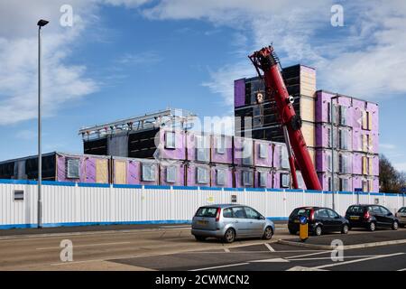 Nuovo alloggio per studenti per Hereford College of Arts (HCA) in costruzione, utilizzando prefabbricati modulari pod, Herefordshire, Regno Unito Foto Stock