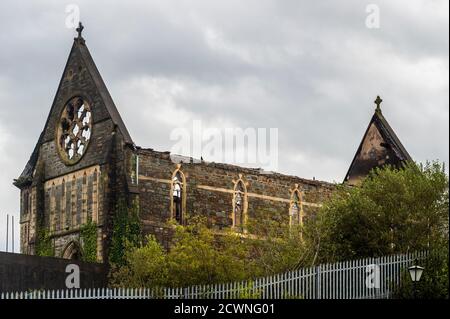 Skibbereen, West Cork, Irlanda. 30 settembre 2020. Nel pomeriggio di ieri Gardai sta indagando su un grande incendio nel vecchio convento di Skibbereen, che ha distrutto una parte dell'edificio. Anche se l'indagine è nelle sue fasi iniziali, le fonti indicano che l'incendio era dovuto a arson. Una scena di investigatore del crimine è attualmente sulla scena del grande Blaze. Credit: AG News/Alamy Live News Foto Stock