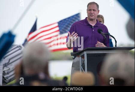 Mars 2020 perseveranza l'amministratore della NASA Prelaunch Jim Bridenstine risponde alle domande dei media durante una conferenza stampa in vista del lancio della Mars 2020 perseverance rover della NASA, mercoledì 29 luglio 2020, al Kennedy Space Center della NASA in Florida. La perseveranza rover fa parte del programma di esplorazione di Marte della NASA, uno sforzo a lungo termine di esplorazione robotica del pianeta rosso. Il lancio è previsto per giovedì 30 luglio. Foto Stock