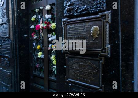 mausoleo de Eva Perón ,cementerio de la Recoleta , diseñado por el francés Prosper Catelin, por iniciativa del presidente Bernardino Rivadavia, inaugu Stock Photo