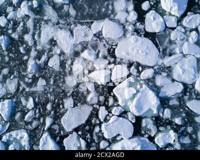 Vista aerea delle formazioni di ghiaccio sul mare Foto Stock