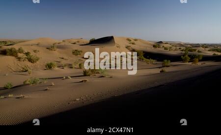 Le dune di sabbia del MESR, vicino a Khur, nell'Iran centrale. Il deserto del Kavir. Dasht-e Kavir Foto Stock