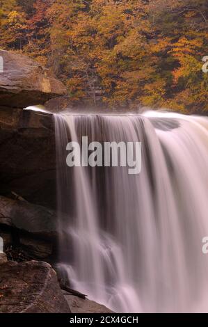 USA, Southeastern, Kentucky, , Cumberland Falls state Resort Park, Big Falls, Foto Stock