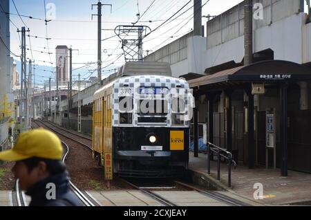 Vecchie auto della strada Nagasaki sull'isola di Kyushu. Foto Stock