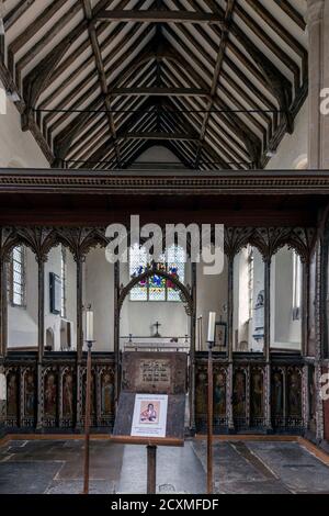 Interno della Chiesa di Sant'Elena, Ranworth. Risalente al 1450, la chiesa di Sant'Elena di grado i è spesso chiamata ‘Cattedrale dei Broads’. Foto Stock