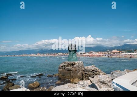 viareggio vista della statua sul molo. Foto di alta qualità Foto Stock