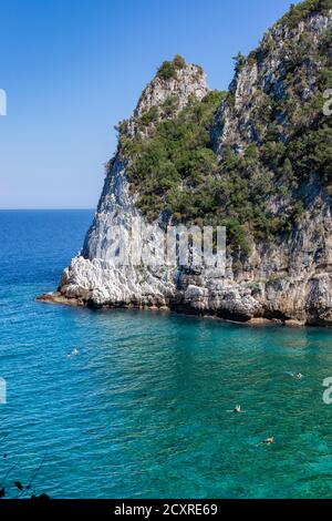 Spiagge della Grecia, spiaggia di Fakistra dall'alto, monte Pelion, distretto di Volos Foto Stock