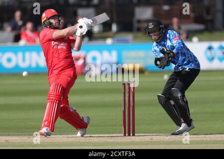 Hove, Regno Unito. 01 Ottobre 2020. Steven Croft del Lancashire è colpito dalla palla durante la partita Vitality Blast T20 tra Sussex Sharks e Lancashire Lightning al 1 ° Central County Ground, Hove Credit: James Boardman/Alamy Live News Foto Stock