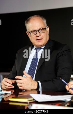 Roma, Italia. 01 Ottobre 2020. Il Ministro dell'Economia Roberto Gualtieri partecipa alla seconda edizione del Festival delle Città. Roma (Italia), 1 ottobre 2020 Foto Samantha Zucchi Insifefoto Credit: Insifefoto srl/Alamy Live News Foto Stock