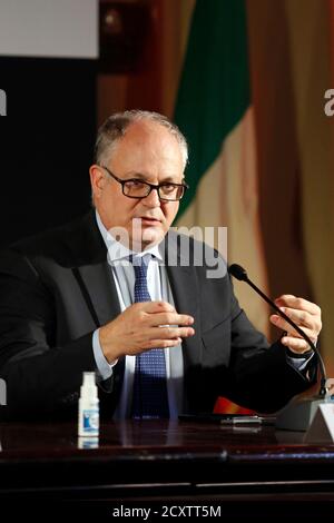 Roma, Italia. 01 Ottobre 2020. Il Ministro dell'Economia Roberto Gualtieri partecipa alla seconda edizione del Festival delle Città. Roma (Italia), 1 ottobre 2020 Foto Samantha Zucchi Insifefoto Credit: Insifefoto srl/Alamy Live News Foto Stock