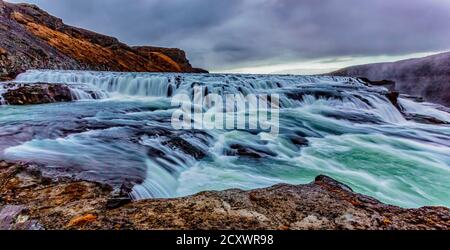 Lunga esposizione sfocata della cascata di Gullfoss in Islanda Foto Stock