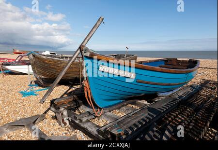 Godswill, UN clinker costruito, barca da pesca in legno, sulla spiaggia di Walmer, Kent Foto Stock