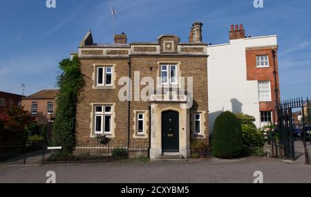 19 settembre 2020 - Windsor, Inghilterra: Vecchia casa storica vicino al Castello di Windsor Foto Stock