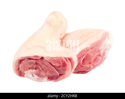 Prosciutto crudo di maiale, coscia di maiale, isolato su sfondo bianco. Foto Stock