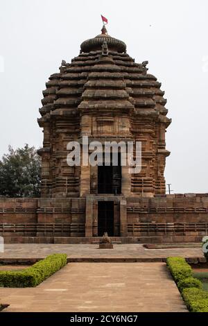 Bhubaneswar, India - 4 febbraio 2020: Vista frontale del monumento storico tempio di Bhaskaraswar il 4 febbraio 2020 a Bhubaneswar, India Foto Stock