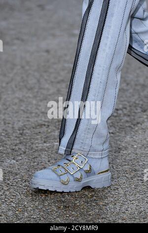 Parigi, Francia. 30 settembre 2020. Model walks sulla pista durante lo spettacolo di abbigliamento donna Koche, Paris Fashion Week Primavera estate 2021, Settembre 29 2020 (Foto di Jonas Gustavsson/Sipa USA) Credit: Sipa USA/Alamy Live News Foto Stock