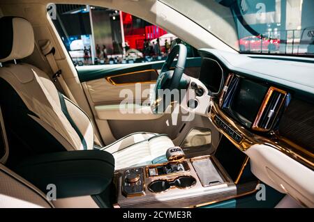 HS7+ versione in limousine allungata del SUV Hongqi HS7 visto al Beijing Auto Show 2020. Foto Stock