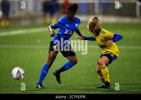 BILLERICAY, Regno Unito, SETTEMBRE 30: Courtney Lumley di Billericay Town Ladies durante la Divisione Sud Est uno tra Billericay Town Ladies A. Foto Stock