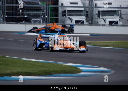 Indianapolis, Indiana, Stati Uniti. 1 ottobre 2020. Le squadre della SERIE NTT INDYCAR si allenano per il GP di Harvest all'autodromo di Indianapolis, Indiana. Credit: Walter G Arce Sr Grindstone Medi/ASP/ZUMA Wire/Alamy Live News Foto Stock