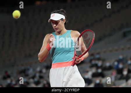 Parigi, Francia. 2 ottobre 2020. Caroline Garcia (fra) durante il Roland Garros 2020, torneo di tennis Grand Slam, il 2 ottobre 2020 allo stadio Roland Garros di Parigi, Francia - Foto Stephane Allaman / DPPI Credit: LM/DPPI/Stephane Allaman/Alamy Live News Foto Stock