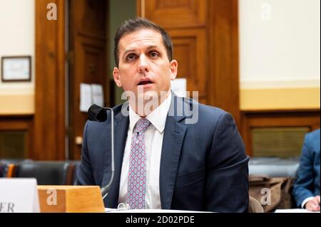 Washington, DC, Stati Uniti. 2 Ott 2020. 2 ottobre 2020 - Washington, DC, Stati Uniti: DAVID LASSETER, Vice Segretario aggiunto della Difesa per contrastare le armi di distruzione di massa, Dipartimento della Difesa degli Stati Uniti, intervenendo in un'audizione congiunta della sottocommissione per gli affari esteri della Camera sull'Asia, Il Pacifico e la Nonproliferazione e la Commissione per i servizi armati della Camera sottocomitato sull'intelligenza e le minacce emergenti e le capacità su 'rafforzare la sicurezza biologica: Minacce tradizionali e sfide emergenti' Credit: Michael Brochstein/ZUMA Wire/Alamy Live News Foto Stock